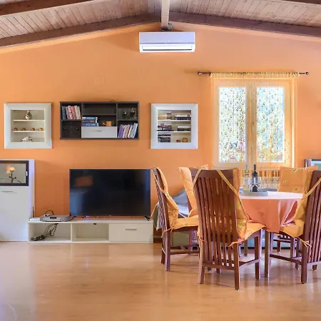 Cherry By Interhome Сasa de vacaciones