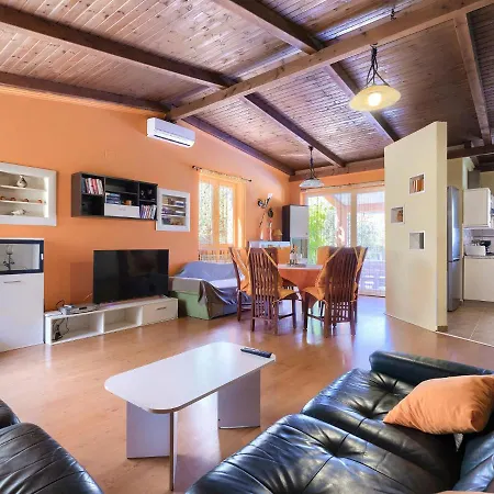 Feriehus Cherry By Interhome